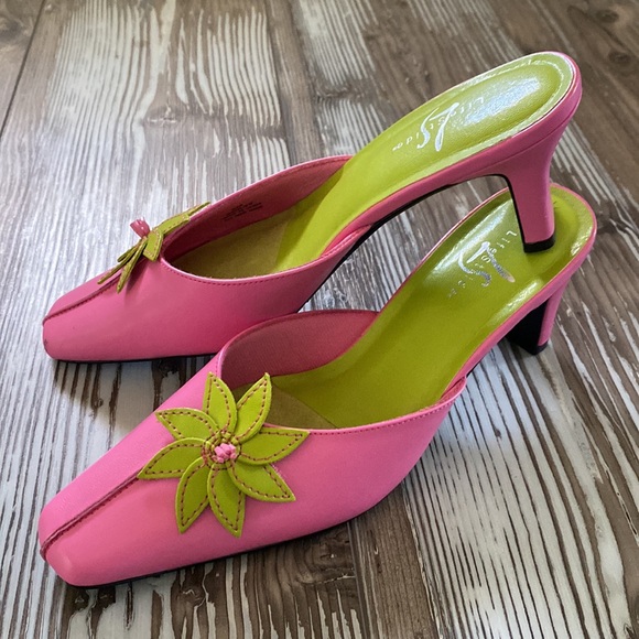 🌷Kitten Heel Mules🌷 - Picture 3 of 8